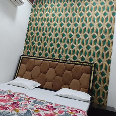 Hari Krishnam Residency Hotel Mathura Ngoại thất bức ảnh